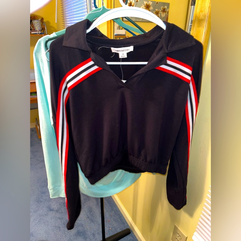 Large SWS Active Black & Red Striped Longsleeve Top - *NEVER WORN/TAGS ATTACHED*